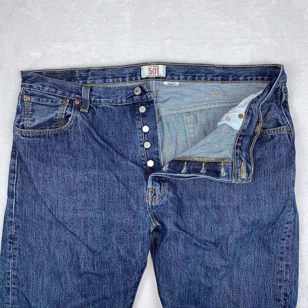 Vintage Levi's 501 Jeans 42x30 (40x30*) Button Fly Straight Denim Y2K 2000s Mens